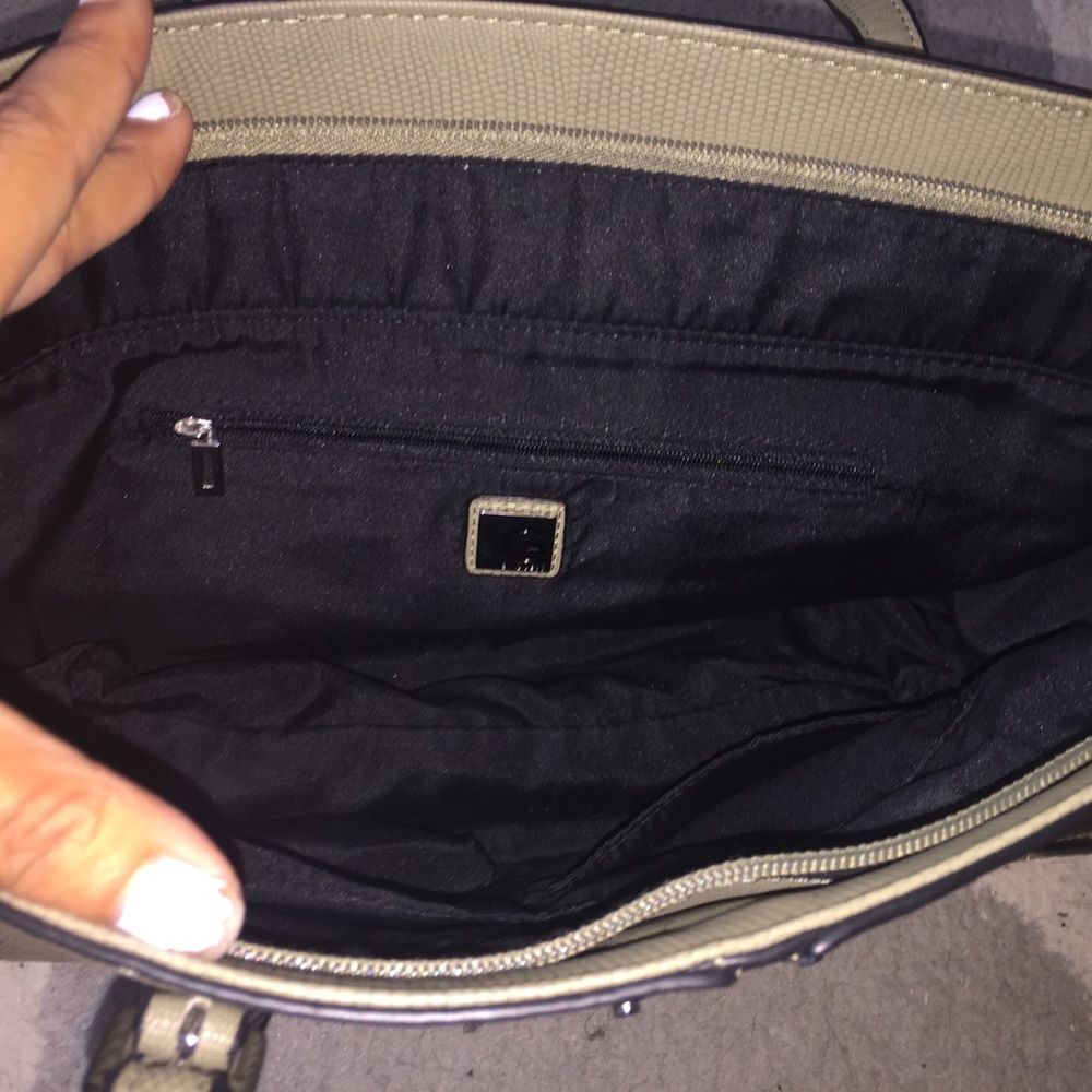 G by Guess green purse - Picture 7 of 8